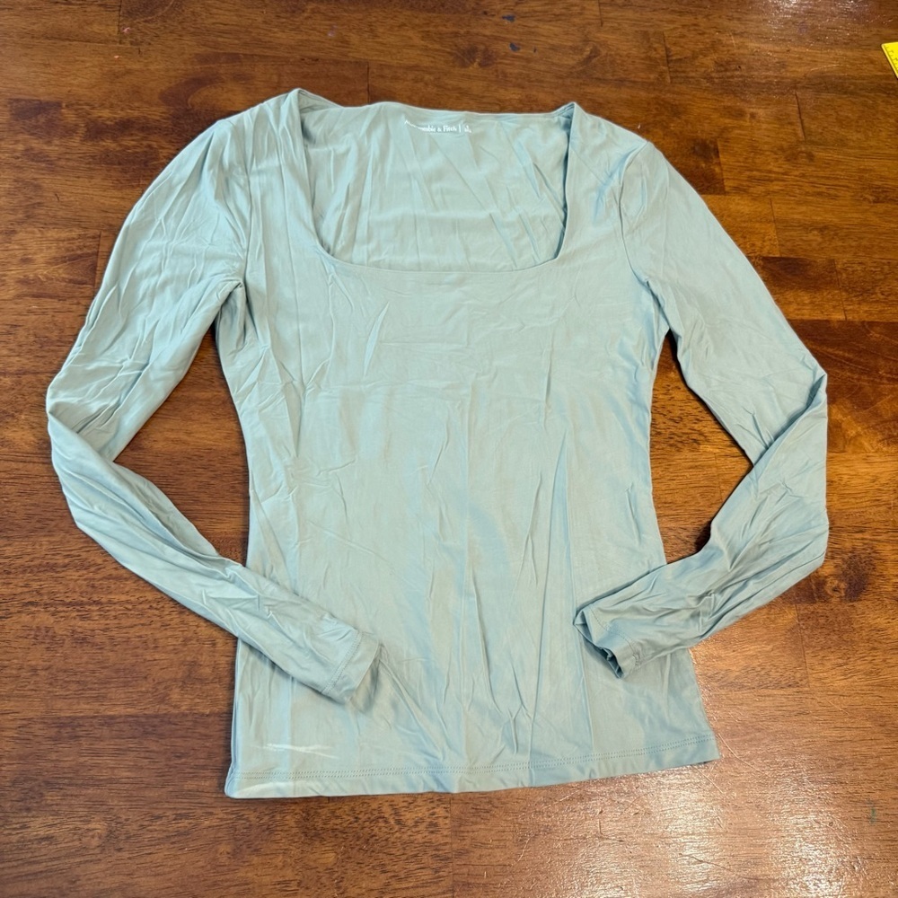 Women's Abercrombie & Fitch Square neck Long Sleeve Top Light green sage size S